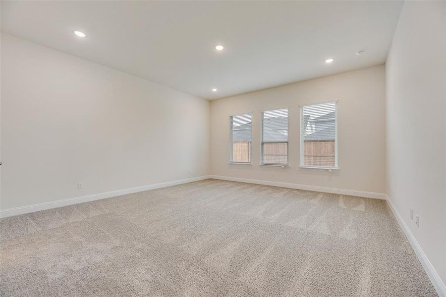 Spacious, unfurnished interior of a new home in Bayside, Rowlett (Image 29).