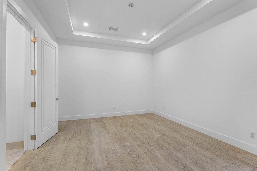 Spacious, unfurnished interior of a new home in , Delray Beach (Image 98).