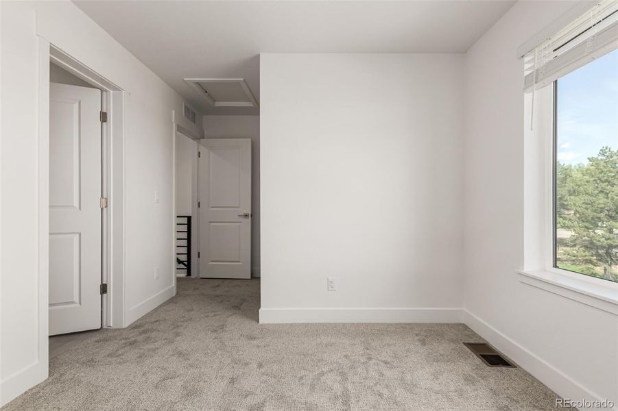 Spacious, unfurnished interior of a new home in Ascent at Inverness, Englewood (Image 19).