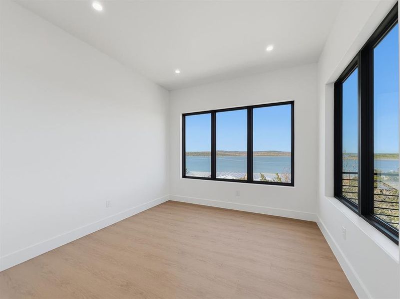 Spacious, unfurnished interior of a new home in , Graford (Image 18).