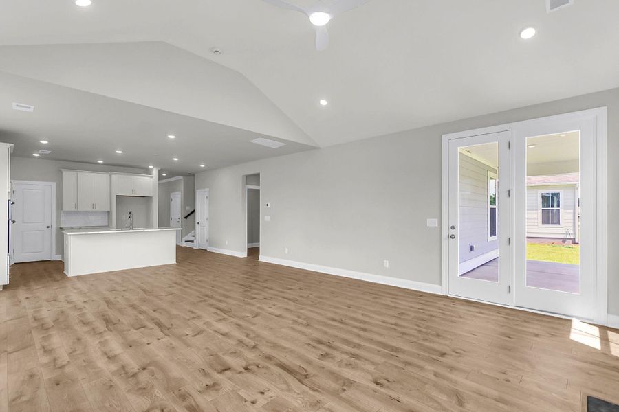 Spacious, unfurnished interior of a new home in Tidewater at Lakes of Cane Bay, Summerville (Image 35). Spacious, unfurnished interior of a new home in Tidewater at Lakes of Cane Bay, Summerville (Image 35).