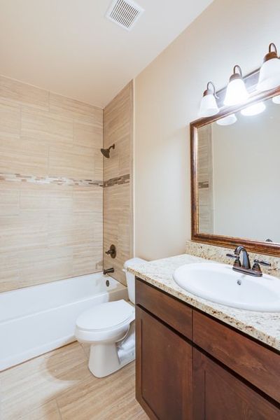 Furnished interior view inside a new home in Crossland, Socorro (Image 11).
