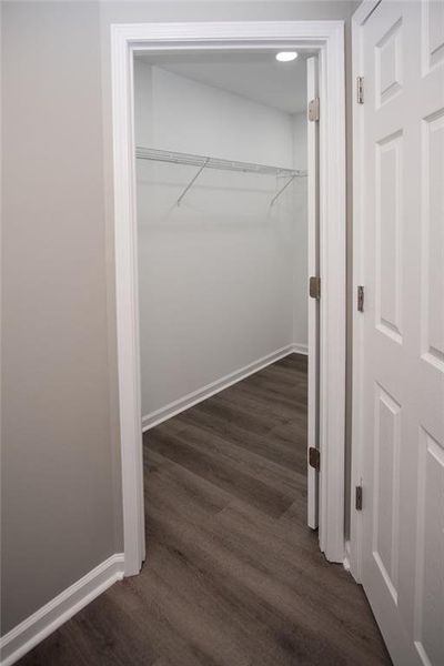 Spacious, unfurnished interior of a new home in , Stockbridge (Image 14).