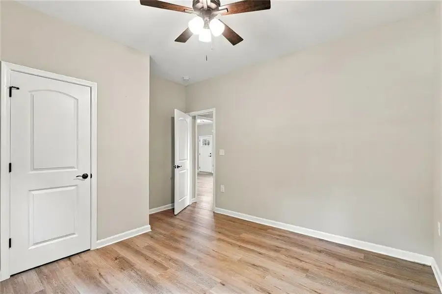 Spacious, unfurnished interior of a new home in , Temple (Image 22).