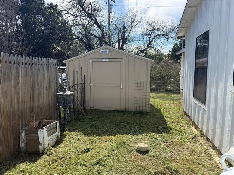 Exterior details and patio area of a home in , Whitney (Image 23).