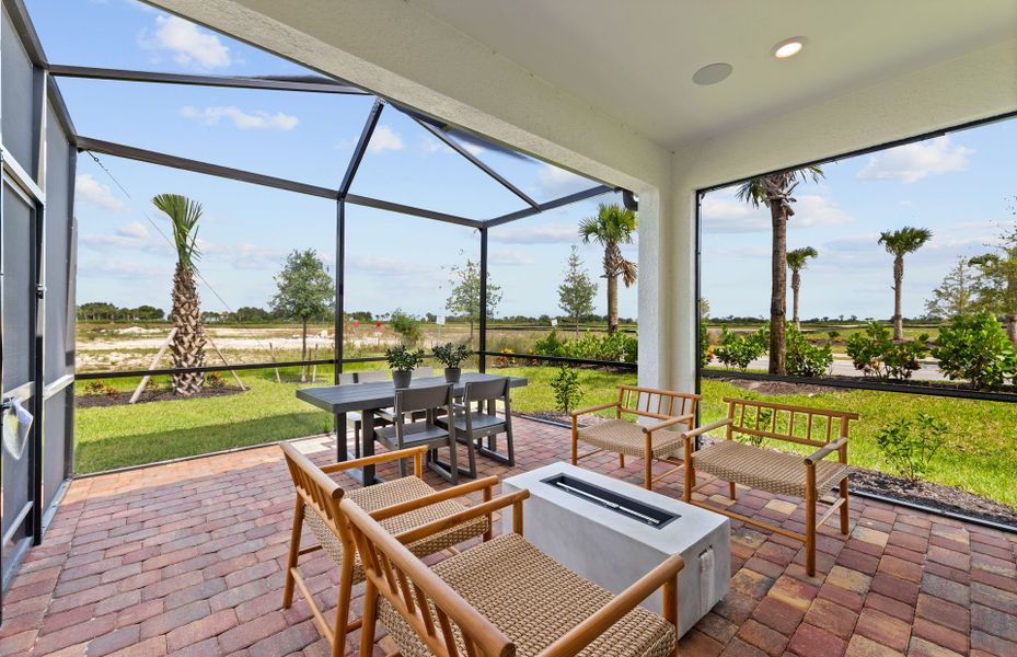 Covered lanai with extended patio option