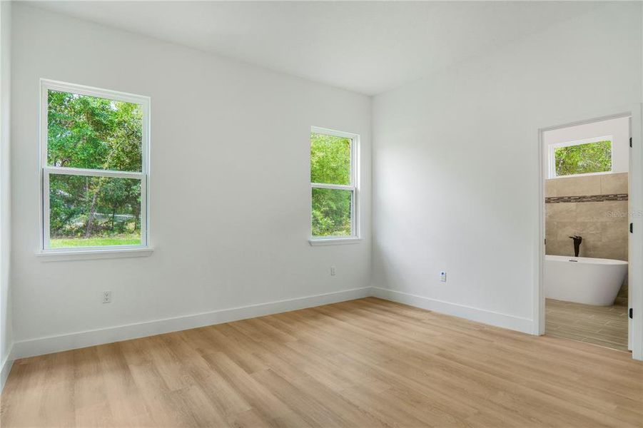 Spacious, unfurnished interior of a new home in , Dunnellon (Image 27). Spacious, unfurnished interior of a new home in , Dunnellon (Image 27).