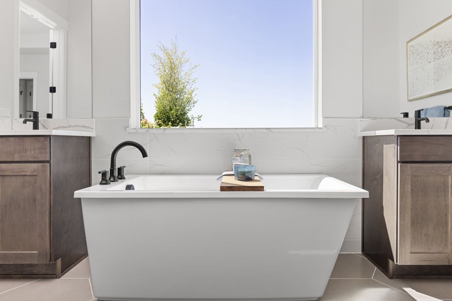 1819 Vista -Primary Bathroom