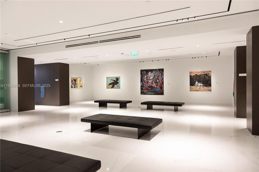 Community amenities in , Miami (Image 33).