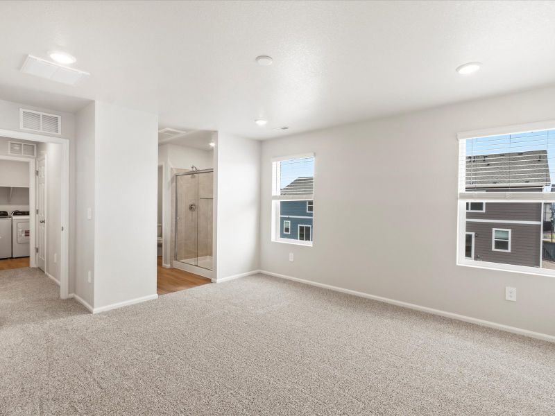 Spacious, unfurnished interior of a new home in Westgate, Greeley (Image 14).