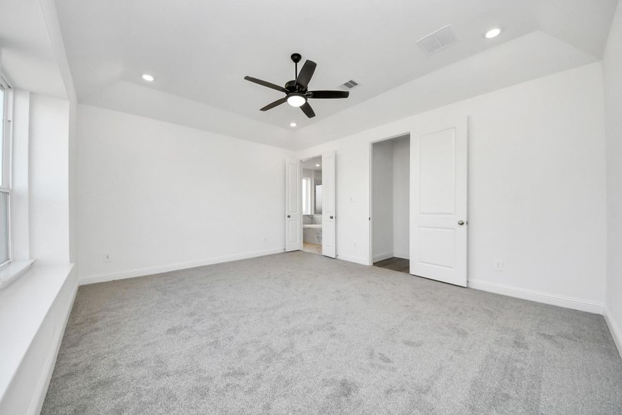 Spacious, unfurnished interior of a new home in ARTAVIA, Conroe (Image 19).
