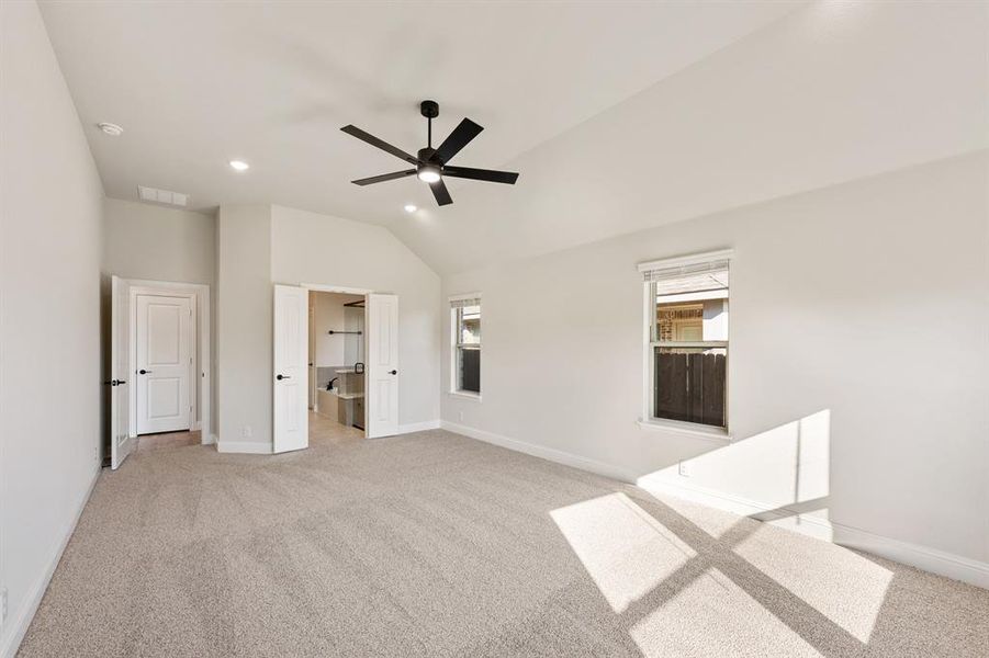 Spacious, unfurnished interior of a new home in Godley Ranch Classic, Godley (Image 24).