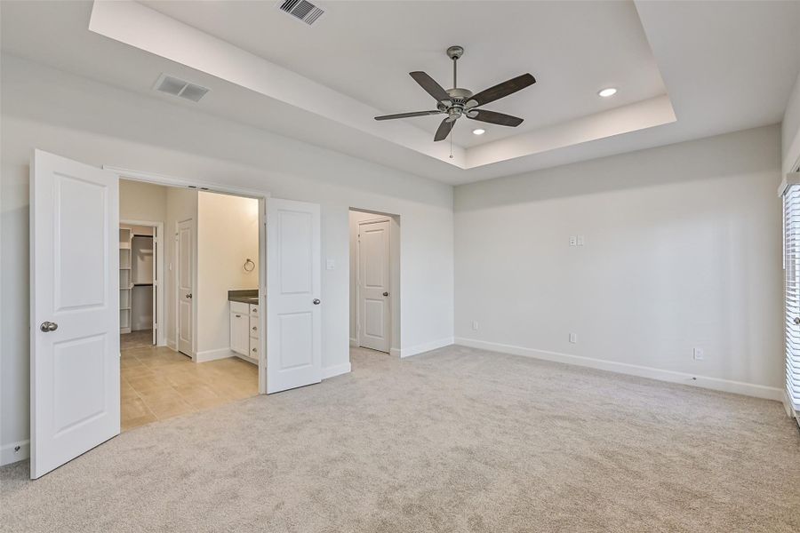 Spacious, unfurnished interior of a new home in Pearland Old Townsite, Pearland (Image 23). Spacious, unfurnished interior of a new home in Pearland Old Townsite, Pearland (Image 23).