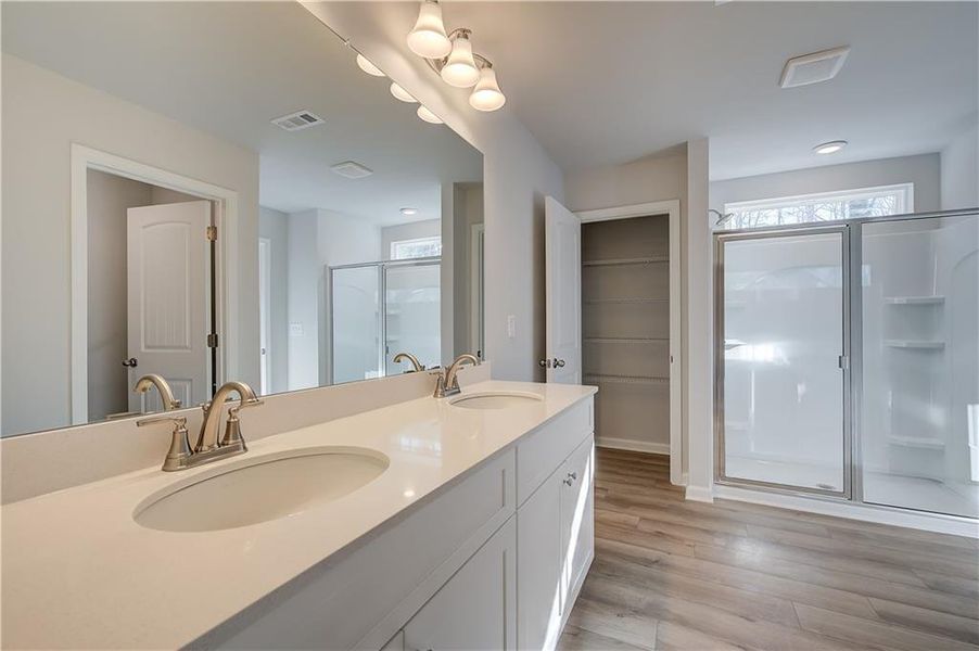 Furnished interior view inside a new home in Auburn Ridge, Riverdale (Image 5). Furnished interior view inside a new home in Auburn Ridge, Riverdale (Image 5).