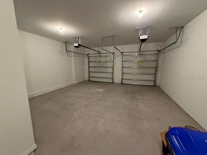 Spacious, unfurnished interior of a new home in , Winter Garden (Image 23).