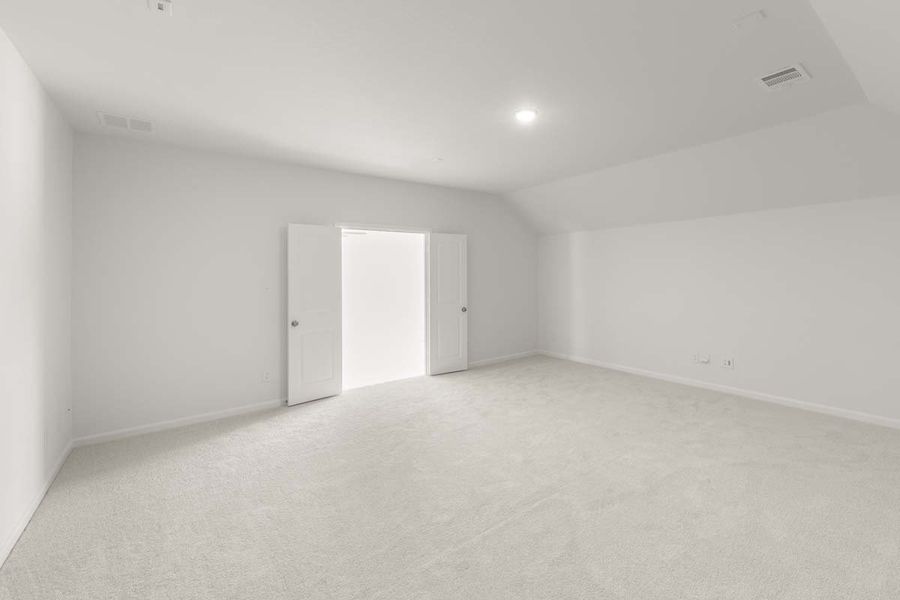 Spacious, unfurnished interior of a new home in The Reserve at Spiritas Ranch, Little Elm (Image 30).