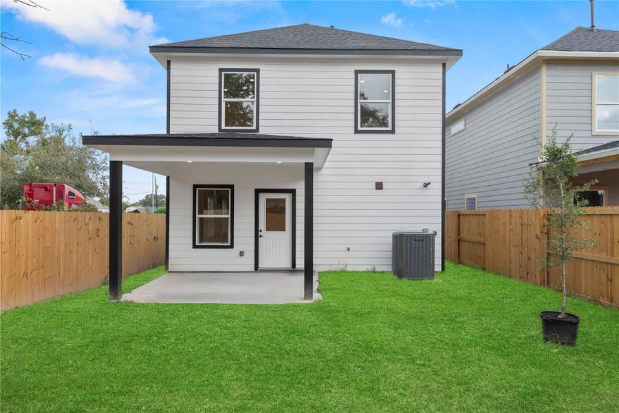 Sip morning coffee on the covered patio as you listen to your favorite Podcast or mix up your routine and grill breakfast sausages for the entire family to enjoy. Sip morning coffee on the covered patio as you listen to your favorite Podcast or mix up your routine and grill breakfast sausages for the entire family to enjoy.