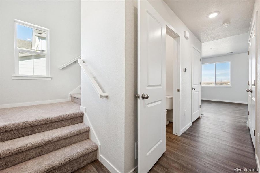 Spacious, unfurnished interior of a new home in The Aurora Highlands, Aurora (Image 16).