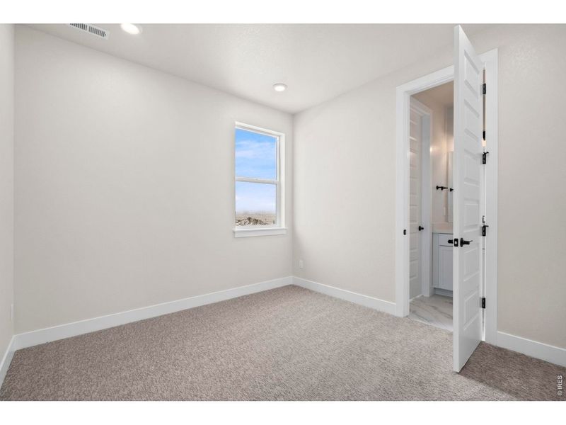 Spacious, unfurnished interior of a new home in , Fort Collins (Image 11).