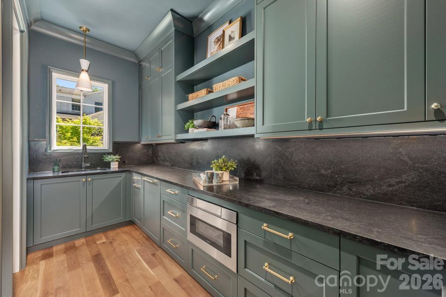 Scullery, stow away large appliances, microwave, 2nd dishwasher, extra sink