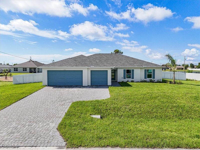 Image 37 of a home in Cape Coral.