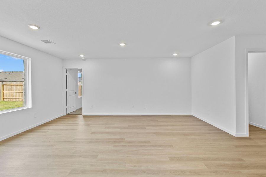 Spacious, unfurnished interior of a new home in Cypress Green, Hockley (Image 15). Spacious, unfurnished interior of a new home in Cypress Green, Hockley (Image 15).