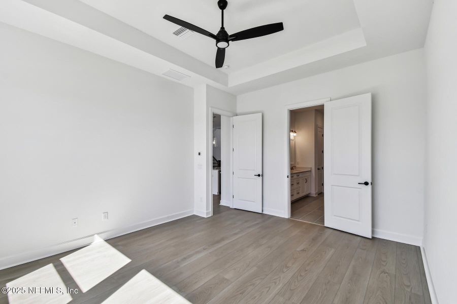 Spacious, unfurnished interior of a new home in Seven Pines 50' Front Entry, Jacksonville (Image 19).