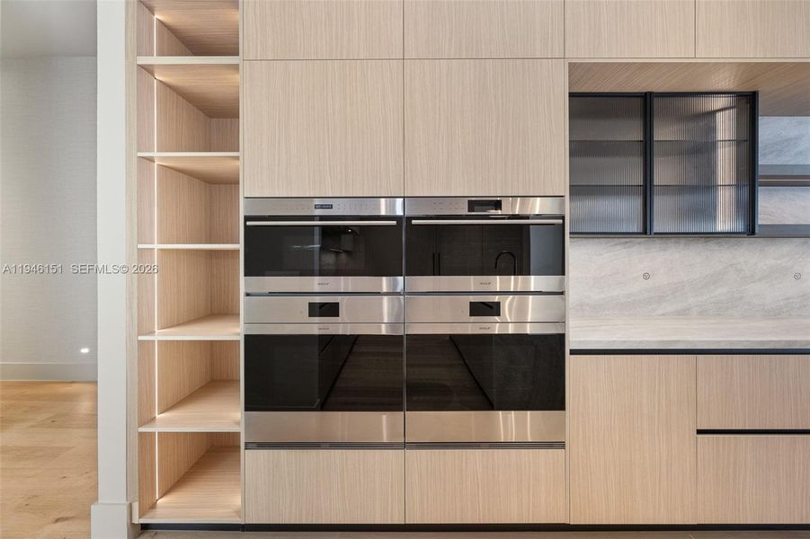 Close-up of interior finishes inside a home in , Pinecrest (Image 57).