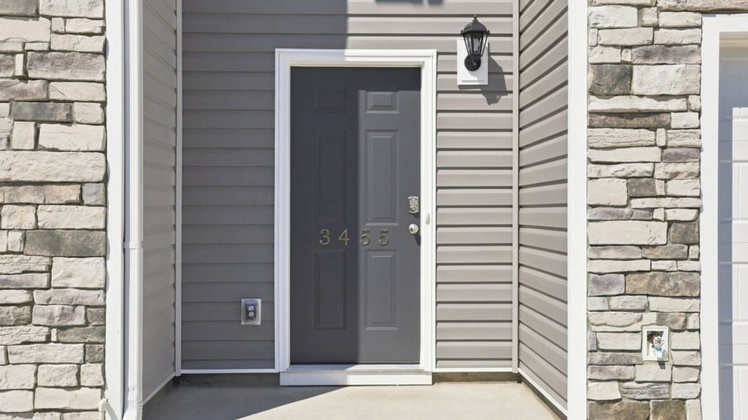 Exterior details and patio area of a home in Baxter Village, Boiling Springs (Image 3).