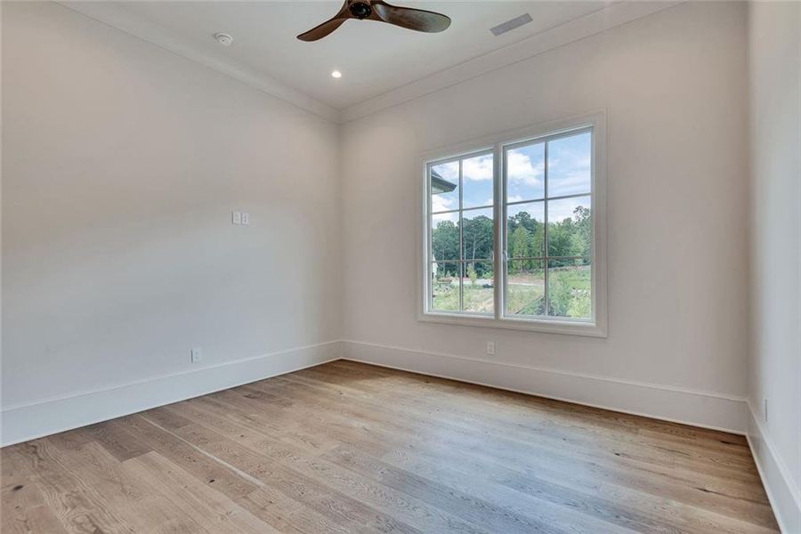 Spacious, unfurnished interior of a new home in , Alpharetta (Image 81).