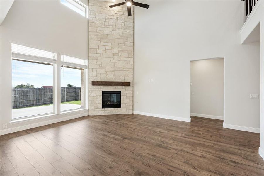 Spacious, unfurnished interior of a new home in Mockingbird Heights, Midlothian (Image 23).