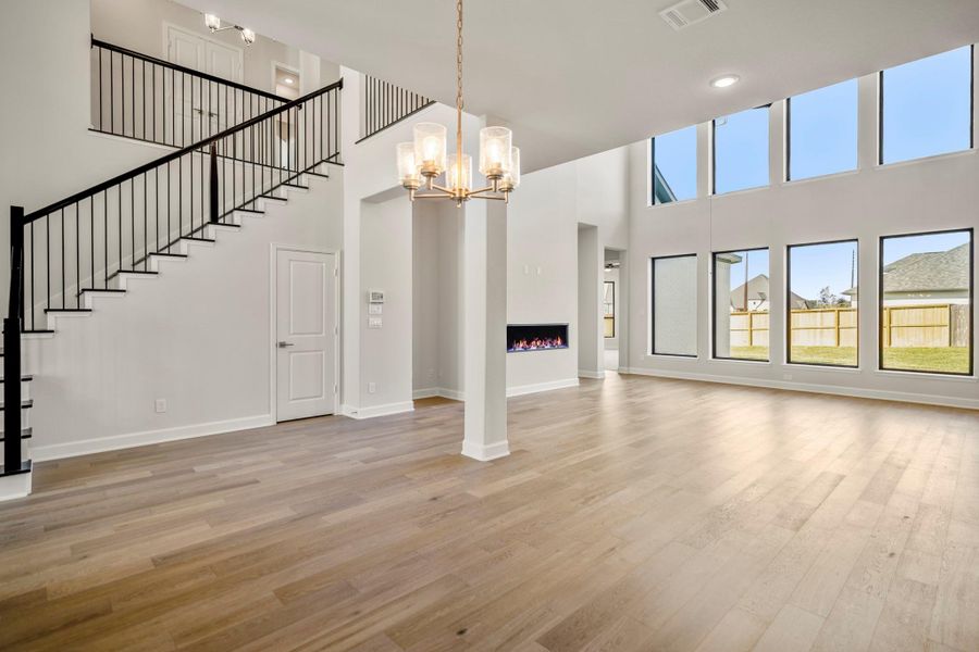 Spacious, unfurnished interior of a new home in Sienna 70′ Lots, Missouri City (Image 42).