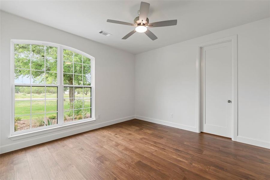 Spacious, unfurnished interior of a new home in , Fort Worth (Image 19).