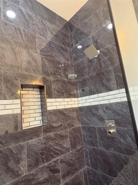 Close-up of interior finishes inside a home in , Splendora (Image 13).