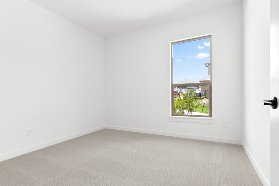 Spacious, unfurnished interior of a new home in Cottonwood Creek, Rowlett (Image 13). Spacious, unfurnished interior of a new home in Cottonwood Creek, Rowlett (Image 13).