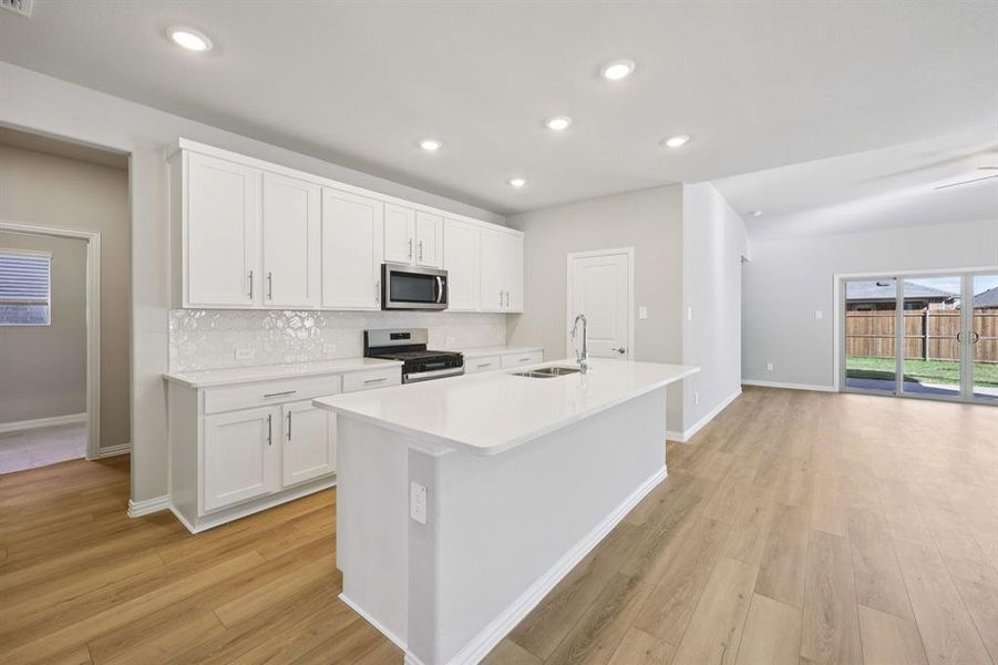 Furnished interior view inside a new home in Stonehaven, Seagoville (Image 6).