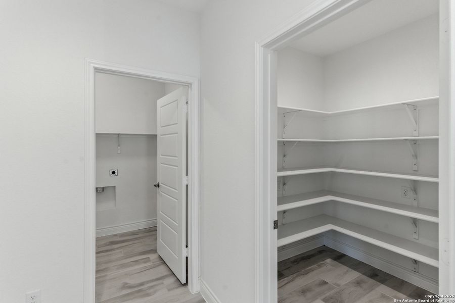 Spacious, unfurnished interior of a new home in Bison Ridge, San Antonio (Image 22). Spacious, unfurnished interior of a new home in Bison Ridge, San Antonio (Image 22).