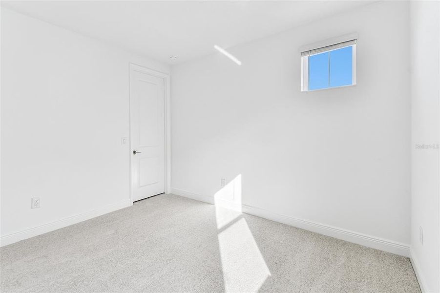 Spacious, unfurnished interior of a new home in Hawkstone, Sarasota (Image 30).