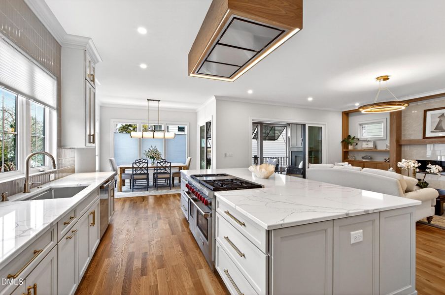 Carson (30) Carson (30)