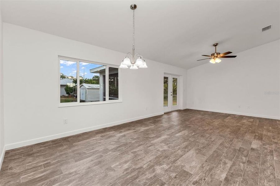 Spacious, unfurnished interior of a new home in , Port Charlotte (Image 20).