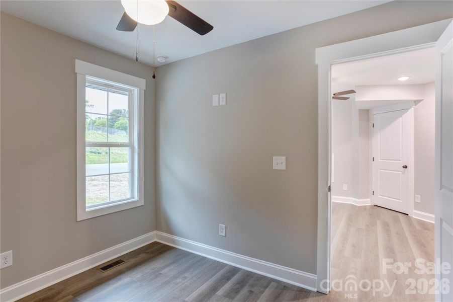 Spacious, unfurnished interior of a new home in , Concord (Image 12).