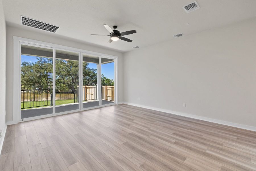Spacious, unfurnished interior of a new home in Lariat, Liberty Hill (Image 29).
