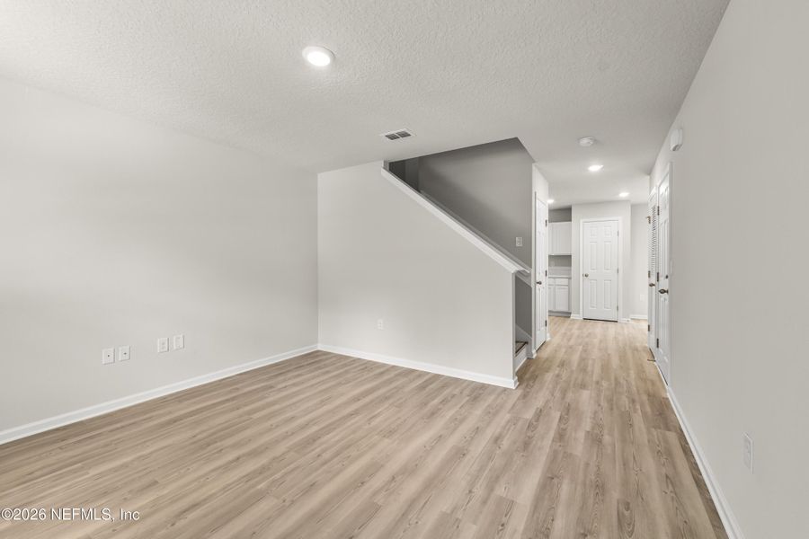 Spacious, unfurnished interior of a new home in , Jacksonville (Image 22).