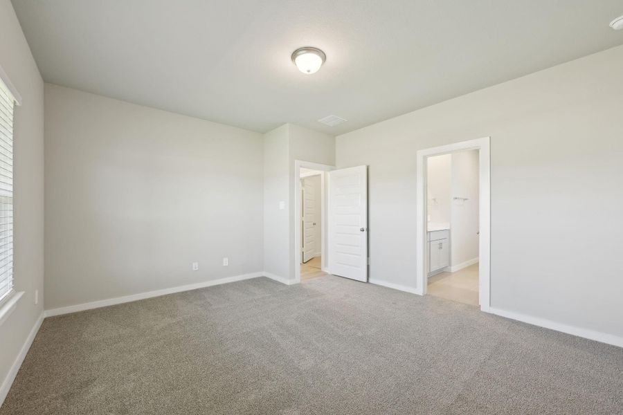 Photo is not of the actual home but is an inspirational photo of builder’s model home and may depict options, furnishings, and/or decorator features that are not included.