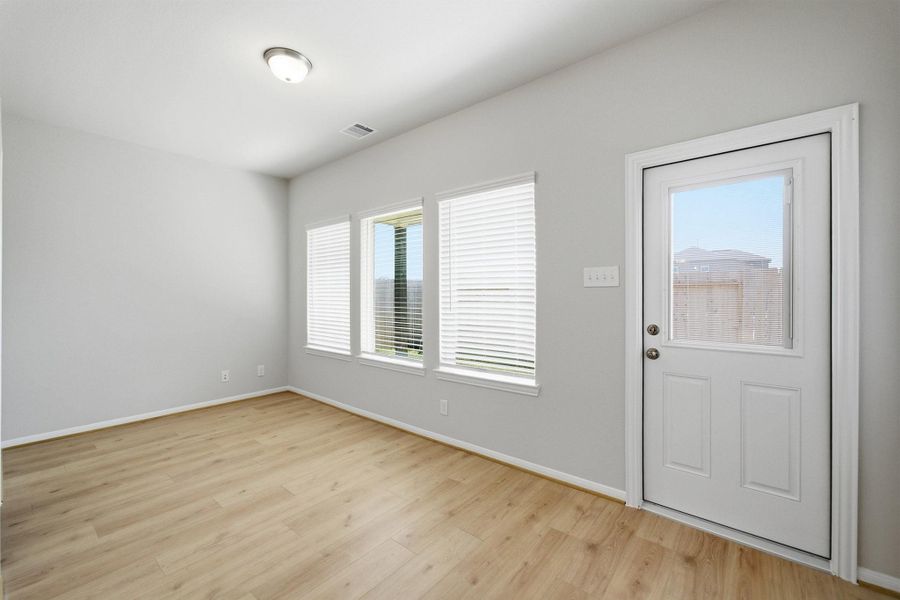 Spacious, unfurnished interior of a new home in Trails at Woodhaven Lakes, La Marque (Image 15). Spacious, unfurnished interior of a new home in Trails at Woodhaven Lakes, La Marque (Image 15).