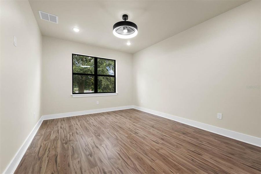 Spacious, unfurnished interior of a new home in , Orlando (Image 53).
