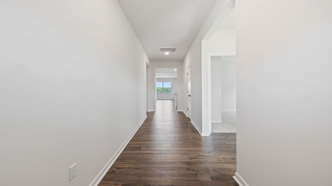 Spacious, unfurnished interior of a new home in Woodglen, Piedmont (Image 13).