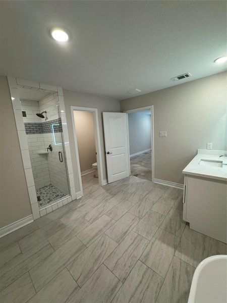 primary bedroom 2nd floor  with very large bath room