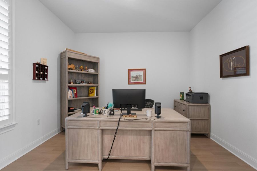 Furnished interior view inside a new home in Sun City Texas, Georgetown (Image 18).