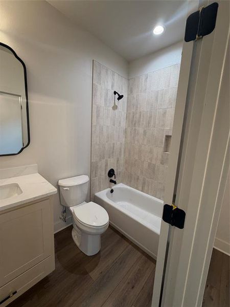 Furnished interior view inside a new home in , Abilene (Image 3).